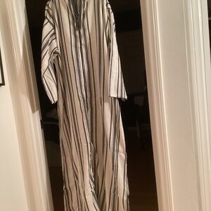 Men's Gray Striped Moroccan Long Sleeve Hooded Cotton Blend Thobe Jubba Djel